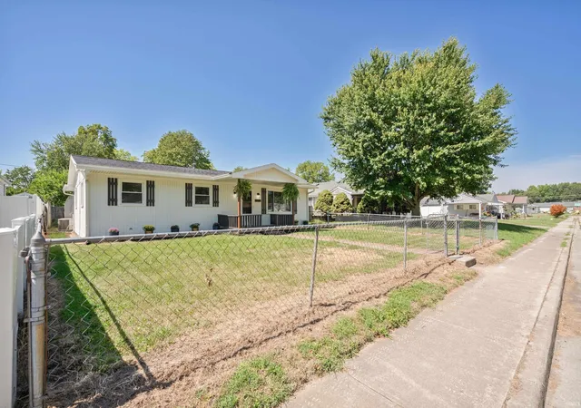 Photo 2 of Manufactured home for sale at 2225 N Lafountain St, Kokomo, IN 46901 | MLS# 202636489 | Listing updated on 2026-09-06
