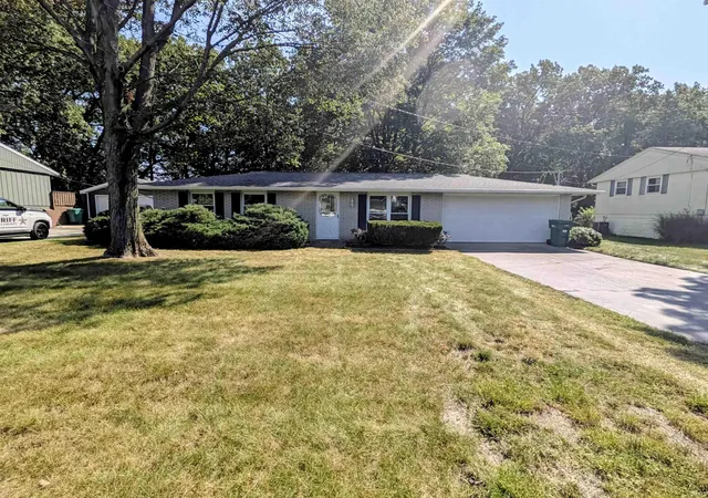 Photo 2 of Sale Pending at 53634 Kennedy Dr, Granger, IN 46530 | MLS# 202636499 | Listing updated on 2026-09-05