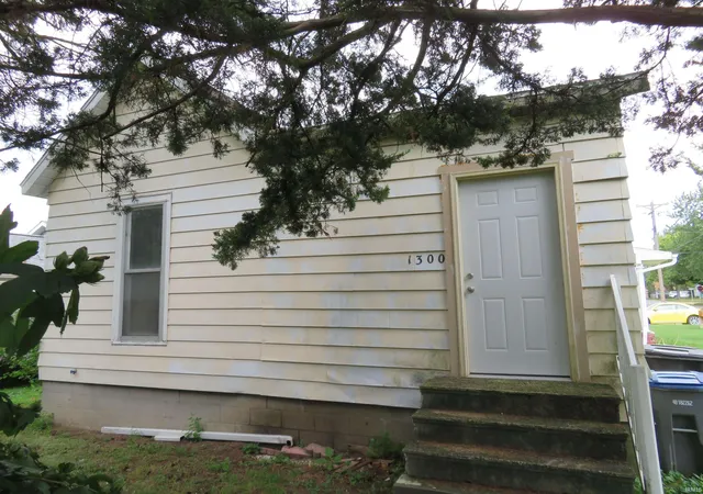 Photo 4 of Manufactured home for sale at 1300 Laurel St, Elkhart, IN 46514 | MLS# 202636505 | Listing updated on 2026-09-04