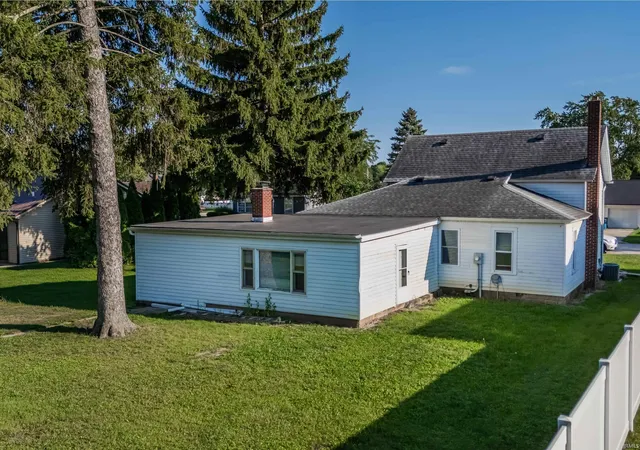 Photo 3 of Manufactured home for sale at 806 E 5th Street, Auburn, IN 46706 | MLS# 202636508 | Listing updated on 2026-09-06