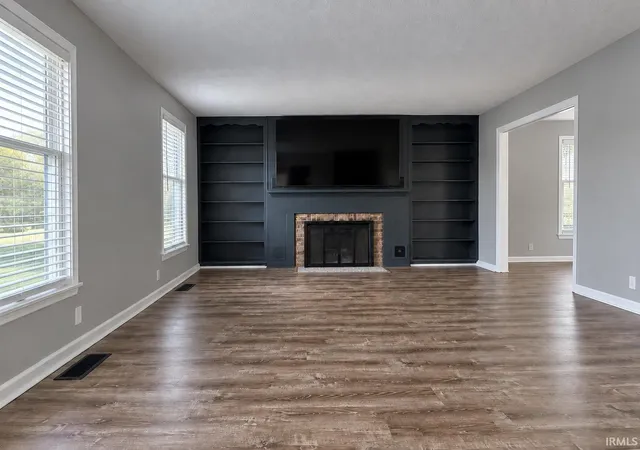 Photo 4 of Manufactured home for sale at 9313 Wallen Ct, Fort Wayne, IN 46825 | MLS# 202636511 | Listing updated on 2026-09-18