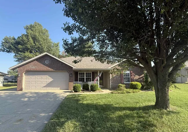 Photo 1 of Sale Pending at 770 Overbrook Dr, Jasper, IN 47546 | MLS# 202636525 | Listing updated on 2026-09-07