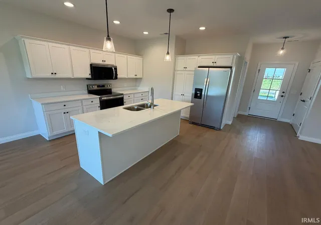 Photo 3 of Condo for sale at 1707 Theo Dr #2, Evansville, IN 47711 | MLS# 202636527 | Listing updated on 2026-09-07