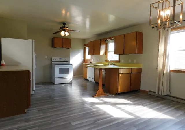 Photo 3 of Manufactured home for sale at 1201 Jackson Blvd, Rochester, IN 46975 | MLS# 202636532 | Listing updated on 2026-09-22