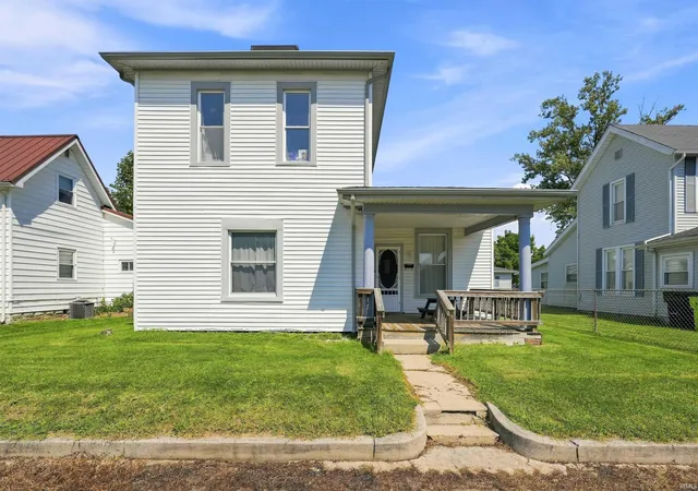 Photo 2 of Manufactured home for sale at 515 Mayne St, Huntington, IN 46750 | MLS# 202636538 | Listing updated on 2026-09-28
