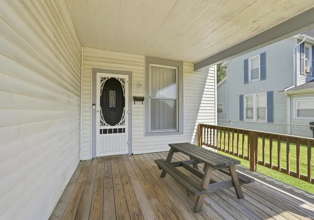 Photo 3 of Manufactured home for sale at 515 Mayne St, Huntington, IN 46750 | MLS# 202636538 | Listing updated on 2026-09-28