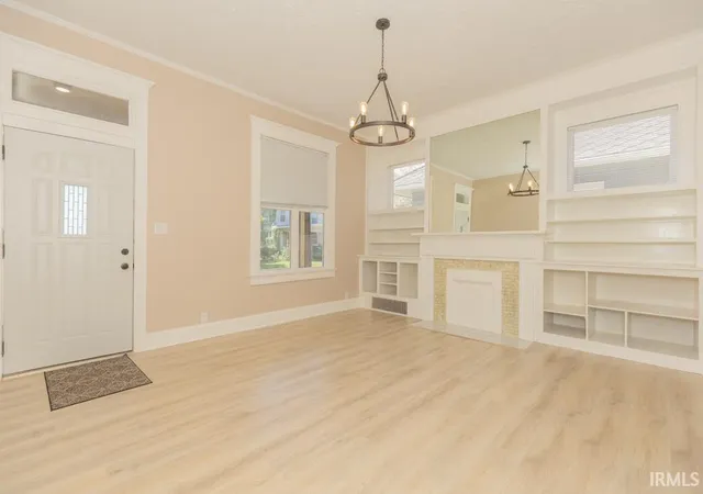 Photo 4 of Single family home for sale at 810 E Gum St, Evansville, IN 47713 | MLS# 202636540 | Listing updated on 2026-10-21
