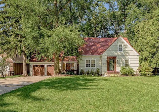 Photo 3 of Sale Pending at 4206 Hazelhurst Dr, Fort Wayne, IN 46804 | MLS# 202636544 | Listing updated on 2026-09-10