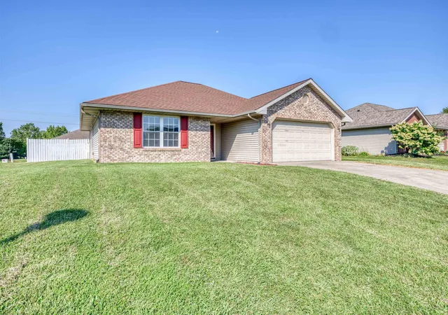 Photo 3 of Sale Pending at 3765 Leawood Dr, Jasper, IN 47546 | MLS# 202636561 | Listing updated on 2026-09-08