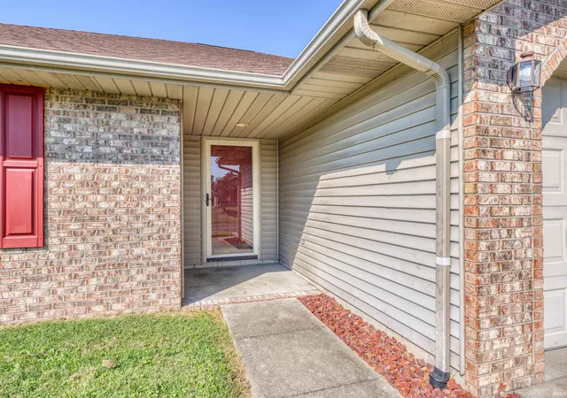 Photo 4 of Sale Pending at 3765 Leawood Dr, Jasper, IN 47546 | MLS# 202636561 | Listing updated on 2026-09-08