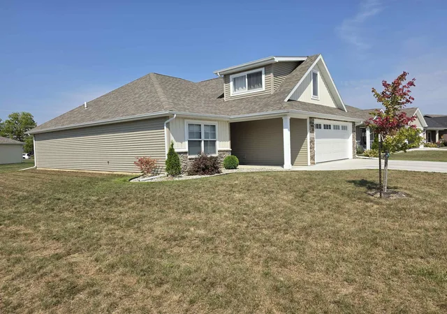 Photo 3 of Condo for sale at 2009 Linchel Ct, Angola, IN 46703 | MLS# 202636571 | Listing updated on 2026-09-17