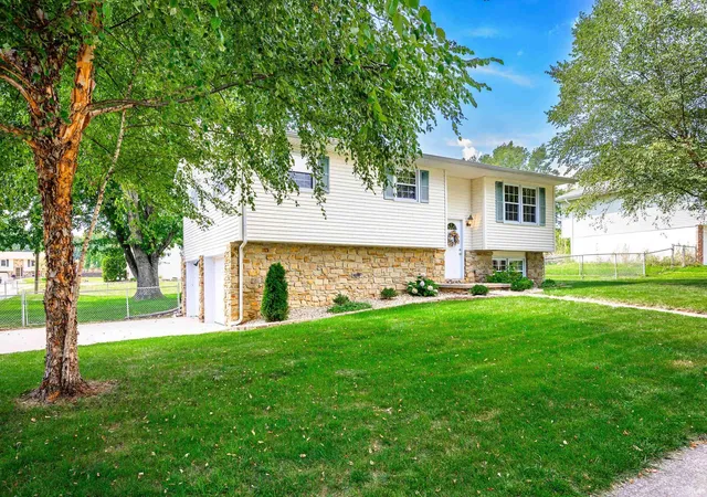 Photo 2 of Manufactured home for sale at 3252 S Yonkers St, Bloomington, IN 47403 | MLS# 202636575 | Listing updated on 2026-09-04