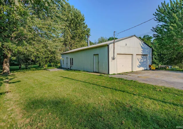 Photo 3 of Manufactured home for sale at 2431 Smith Dr, Lafayette, IN 47909 | MLS# 202636599 | Listing updated on 2026-09-04