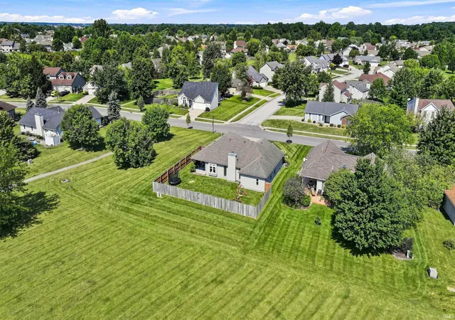 Photo 3 of Sale Pending at 8731 Ash Bourne Dr, Fort Wayne, IN 46804 | MLS# 202636603 | Listing updated on 2026-09-12