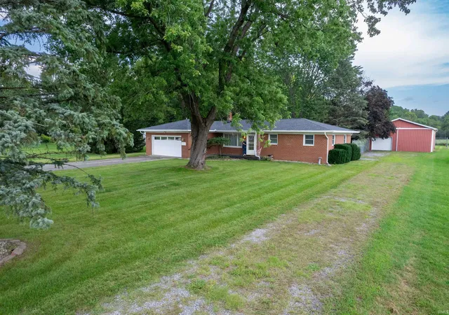 Photo 2 of Sale Pending at 1025 Ash St, Huntington, IN 46750 | MLS# 202636611 | Listing updated on 2026-10-02