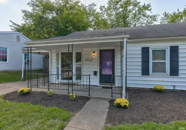 Photo 2 of Sale Pending at 4212 Meadowridge Rd, Evansville, IN 47710 | MLS# 202636623 | Listing updated on 2026-09-08
