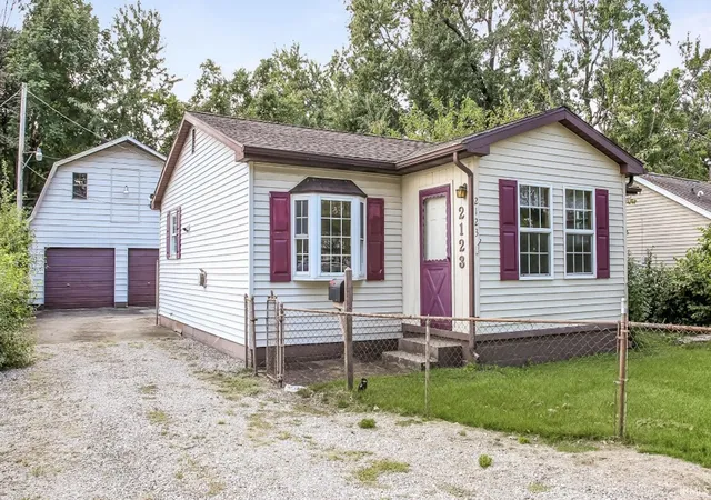 Photo 1 of Manufactured home for sale at 2123 Cass Ave, Evansville, IN 47714 | MLS# 202636629 | Listing updated on 2026-09-18