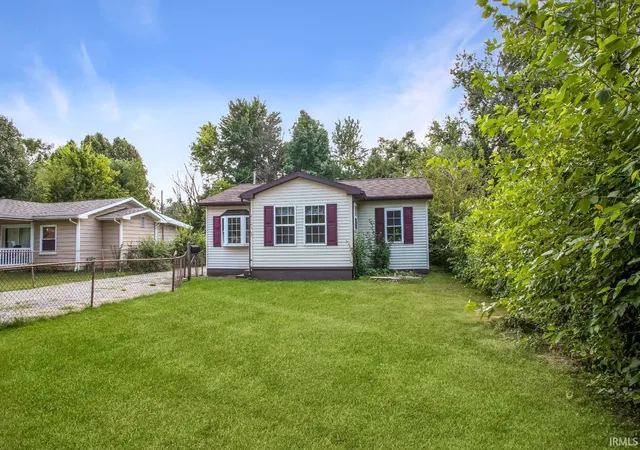 Photo 2 of Manufactured home for sale at 2123 Cass Ave, Evansville, IN 47714 | MLS# 202636629 | Listing updated on 2026-09-18