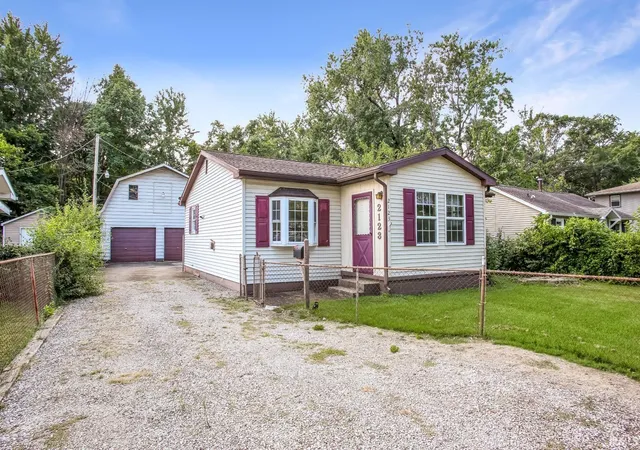 Photo 3 of Manufactured home for sale at 2123 Cass Ave, Evansville, IN 47714 | MLS# 202636629 | Listing updated on 2026-09-18