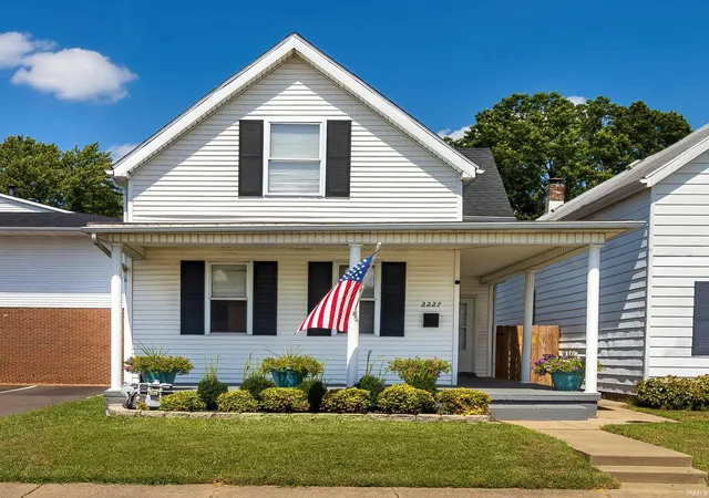 Photo 3 of Manufactured home for sale at 2227 W Virginia St, Evansville, IN 47712 | MLS# 202636646 | Listing updated on 2026-09-04