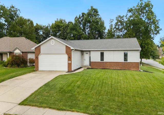 Photo 3 of Sale Pending at 8802 Spring Forest Dr, Fort Wayne, IN 46804 | MLS# 202636652 | Listing updated on 2026-09-08