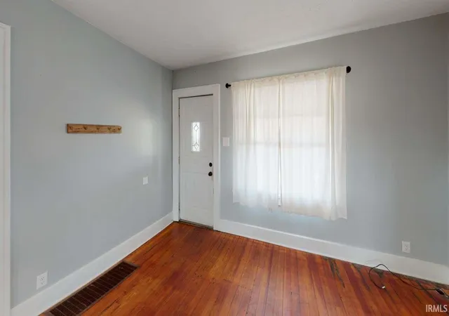 Photo 3 of Manufactured home for sale at 1213 W Gilbert St, Muncie, IN 47303 | MLS# 202636687 | Listing updated on 2026-10-16