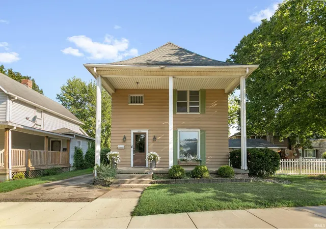Photo 1 of Sale Pending at 1012 W Lexington Ave, Elkhart, IN 46514 | MLS# 202636690 | Listing updated on 2026-10-02