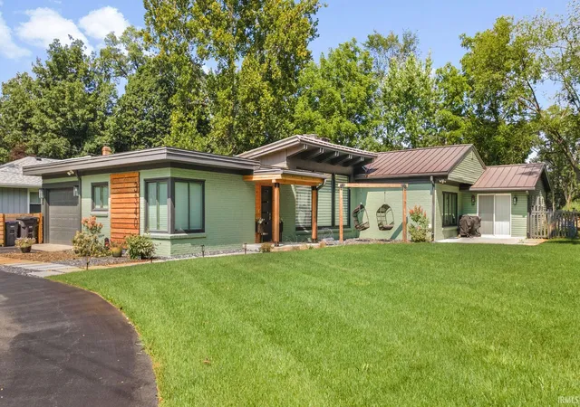 Photo 1 of Manufactured home for sale at 3340 Greenleaf Blvd, Elkhart, IN 46514 | MLS# 202636694 | Listing updated on 2026-09-16