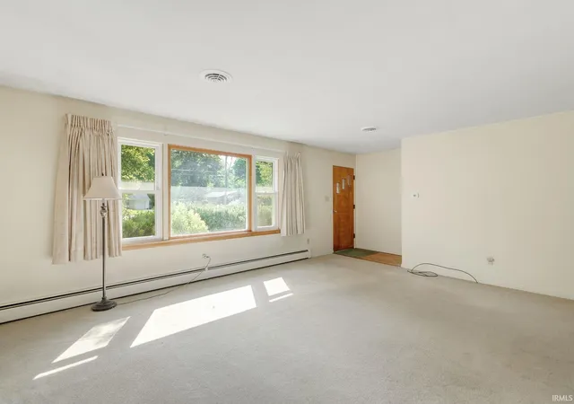 Photo 3 of Sale Pending at 52475 Kenilworth Rd, South Bend, IN 46637 | MLS# 202636695 | Listing updated on 2026-09-09