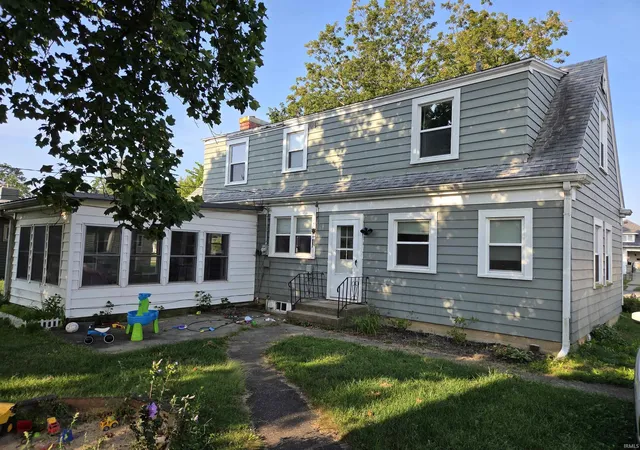 Photo 3 of Sale Pending at 511 S Illinois St, Monticello, IN 47960 | MLS# 202636698 | Listing updated on 2026-09-21