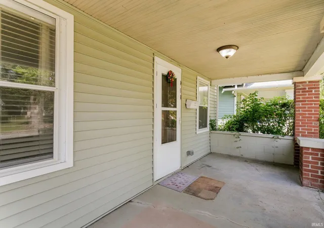Photo 3 of Sale Pending at 918 E Fox St, South Bend, IN 46613 | MLS# 202636699 | Listing updated on 2026-09-16