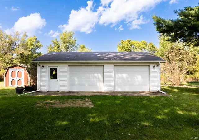 Photo 2 of Sale Pending at 7200 W Farmdale Rd, Daleville, IN 47334 | MLS# 202636703 | Listing updated on 2026-09-17