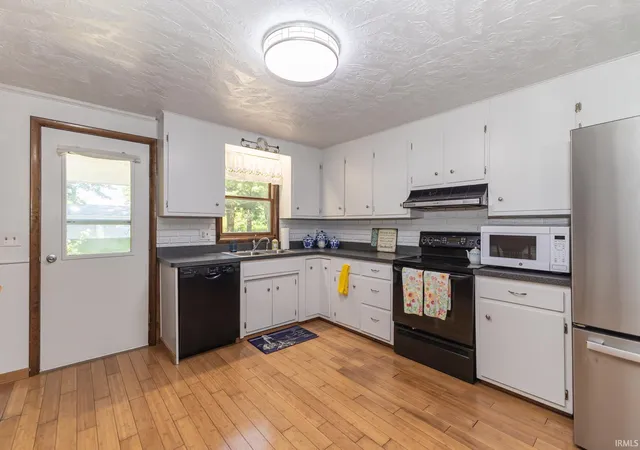 Photo 3 of Sale Pending at 7200 W Farmdale Rd, Daleville, IN 47334 | MLS# 202636703 | Listing updated on 2026-09-17