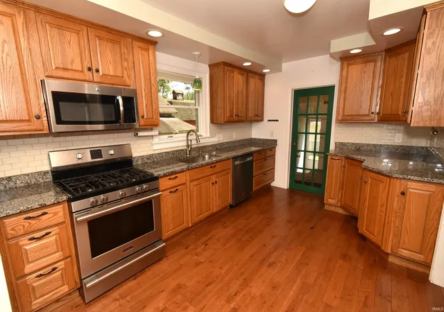Photo 4 of Manufactured home for sale at 603 N Justus St, Oxford, IN 47971 | MLS# 202636705 | Listing updated on 2026-10-01