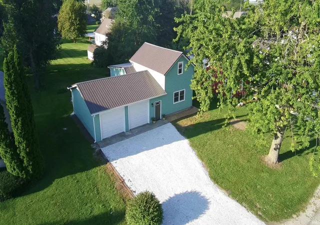 Photo 3 of Single family home for sale at 1004 E 8th Street, Fowler, IN 47944 | MLS# 202636714 | Listing updated on 2026-10-09