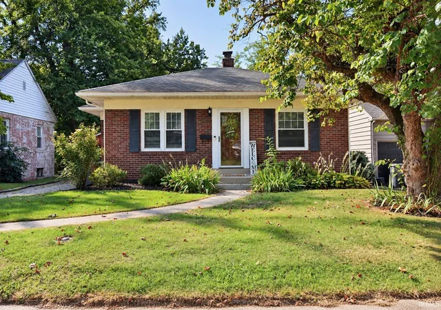 Photo 1 of Sale Pending at 2113 E Chandler Ave, Evansville, IN 47714 | MLS# 202636716 | Listing updated on 2026-10-12