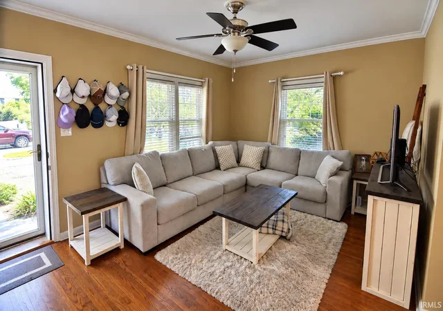 Photo 3 of Sale Pending at 2113 E Chandler Ave, Evansville, IN 47714 | MLS# 202636716 | Listing updated on 2026-10-12