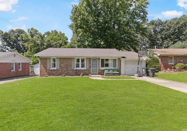 Photo 1 of Manufactured home for sale at 1112 N Helfrich Ave, Evansville, IN 47720 | MLS# 202636731 | Listing updated on 2026-09-04