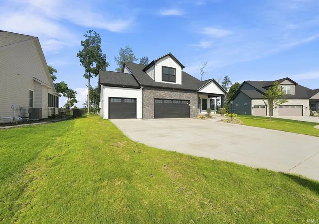 Photo 2 of Manufactured home for sale at 17885 Hutt Ridge Ct, Huntertown, IN 46748 | MLS# 202636736 | Listing updated on 2026-09-29