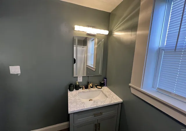 Photo 3 of Sale Pending at 119 Arcade Ave, Elkhart, IN 46514 | MLS# 202636738 | Listing updated on 2026-09-04