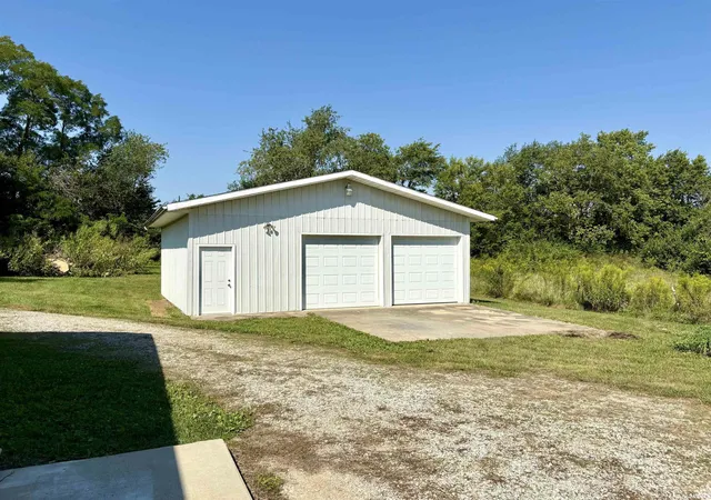 Photo 4 of Sale Pending at 4710 E Cr 800 S, Muncie, IN 47302 | MLS# 202636741 | Listing updated on 2026-09-12