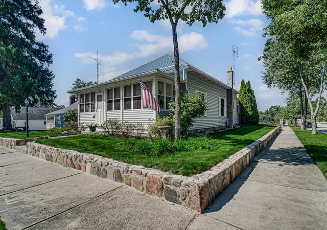 Photo 2 of Manufactured home for sale at 471 Lake St, Culver, IN 46511 | MLS# 202636745 | Listing updated on 2026-10-02