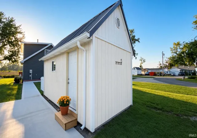 Photo 29 of Manufactured home for sale at 13 Ems C19c Ln, Warsaw, IN 46582 | MLS# 202636748 | Listing updated on 2026-10-01