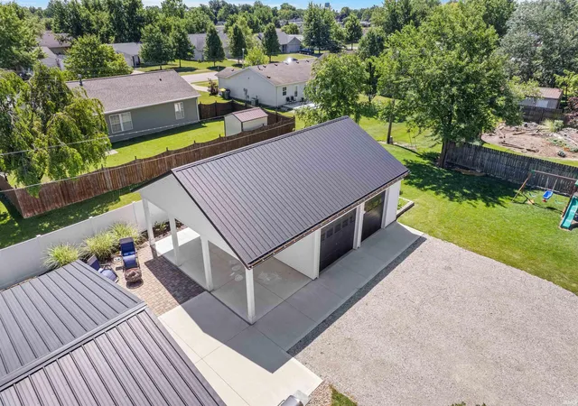 Photo 3 of Manufactured home for sale at 1414 Lancaster St, Bluffton, IN 46714 | MLS# 202636760 | Listing updated on 2026-10-01