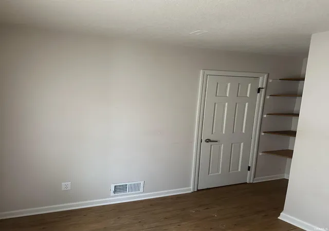 Photo 4 of Manufactured home for sale at 4419 Wilmette St, Fort Wayne, IN 46806 | MLS# 202636762 | Listing updated on 2026-09-05