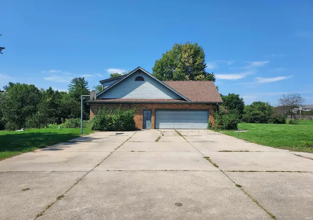 Photo 3 of Manufactured home for sale at 12124 Leo Rd, Fort Wayne, IN 46845 | MLS# 202636767 | Listing updated on 2026-09-09