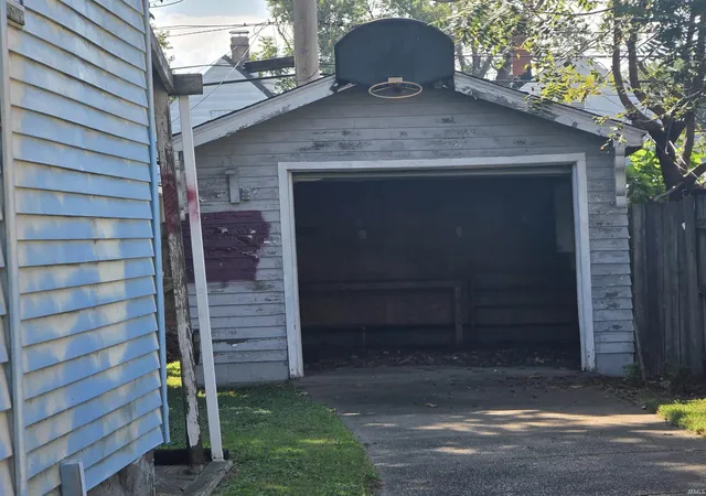 Photo 12 of Manufactured home for sale at 1012 N Elliott St, Evansville, IN 47711 | MLS# 202636775 | Listing updated on 2026-09-05