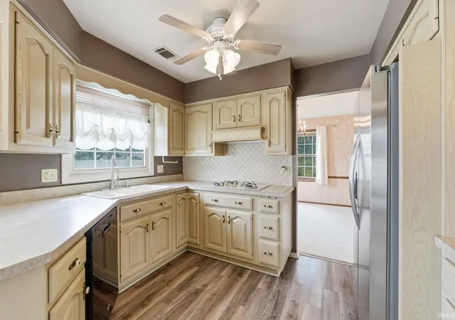Photo 4 of Sale Pending at 3624 Amulet Dr, Fort Wayne, IN 46815 | MLS# 202636776 | Listing updated on 2026-09-11