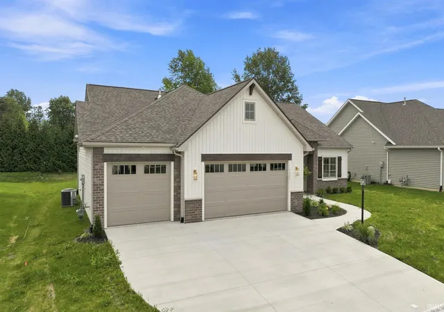 Photo 2 of Manufactured home for sale at 9836 Gala Cvs, Fort Wayne, IN 46835 | MLS# 202636784 | Listing updated on 2026-09-05