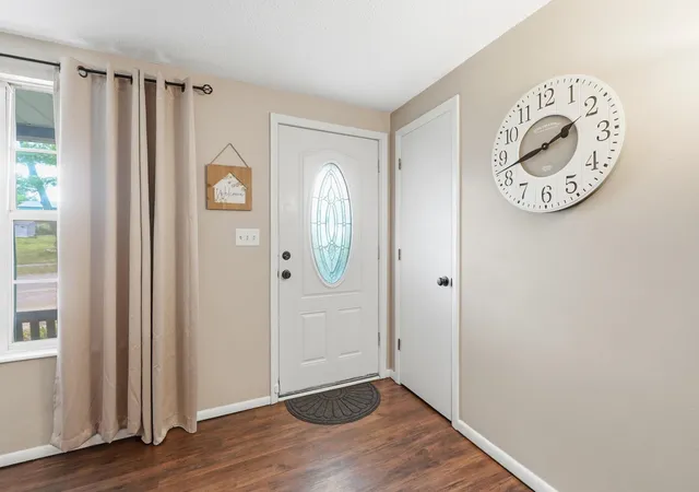 Photo 3 of Sale Pending at 812 Glenwood Pl, Kendallville, IN 46755 | MLS# 202636798 | Listing updated on 2026-09-07